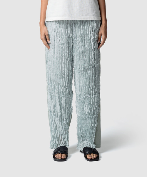 muller of yoshiokubo（ミュラーオブヨシオクボ）の「muller of yoshiokubo ミュラーオブヨシオクボ / RUFFLE CHIFFON PANTS ラッフルフリンジシフォンパンツ / MLS26410（その他パンツ・レディース・ブラック/アイボリー/ブルー・36）」の3枚目の写真