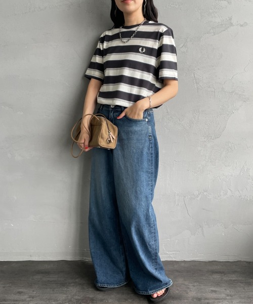 FRED PERRY（フレッドペリー）の「[FRED PERRY/フレッドペリー] ファインストライプ ワンポイントロゴ刺繍Tシャツ（Tシャツ/カットソー・レディース・グリーン/ライトグレー・L/M/S）」の10枚目の写真