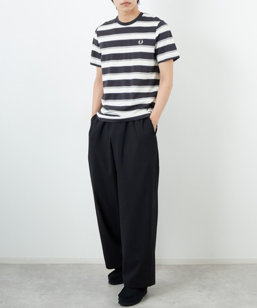 FRED PERRY（フレッドペリー）の「[FRED PERRY/フレッドペリー] ファインストライプ ワンポイントロゴ刺繍Tシャツ（Tシャツ/カットソー・レディース・グリーン/ライトグレー・L/M/S）」の21枚目の写真