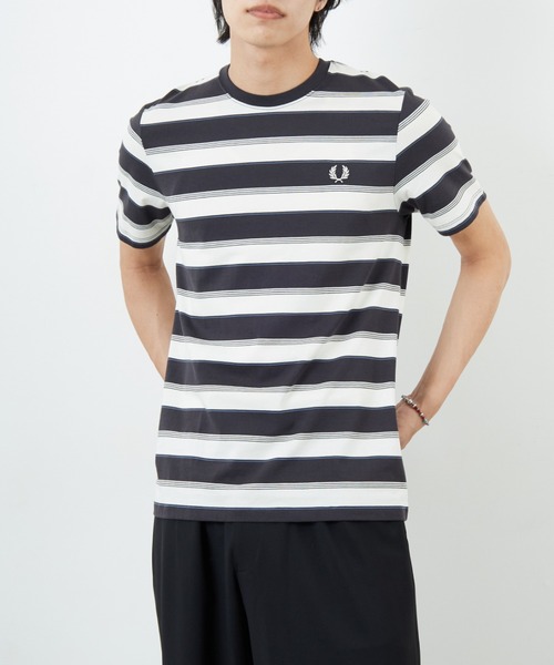 FRED PERRY（フレッドペリー）の「[FRED PERRY/フレッドペリー] ファインストライプ ワンポイントロゴ刺繍Tシャツ（Tシャツ/カットソー・レディース・グリーン/ライトグレー・L/M/S）」の18枚目の写真