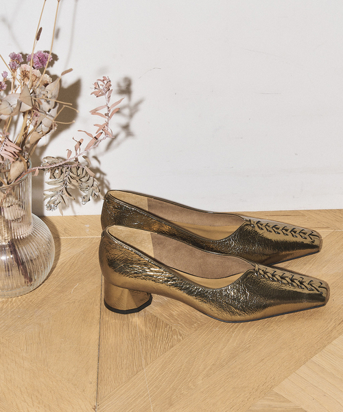 GRISE（グリーズ）の「《追加》GRISE4cmレザーBRAIDEDパンプス（パンプス・レディース・ブラック/ベージュ/ゴールド・22cm/22.5cm/23cm/23.5cm/24cm/24.5cm/25cm）」の3枚目の写真