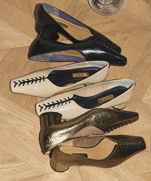 GRISE（グリーズ）の「《追加》GRISE4cmレザーBRAIDEDパンプス（パンプス・レディース・ブラック/ベージュ/ゴールド・22cm/22.5cm/23cm/23.5cm/24cm/24.5cm/25cm）」の4枚目の写真