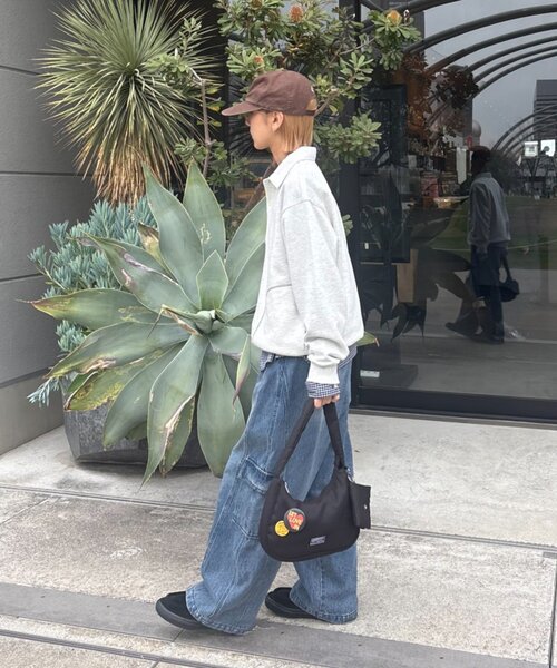 CIAOPANIC TYPY（チャオパニックティピー）の「【UNISEX】裏毛襟付きスウェット（スウェット・レディース・ブラック/グレー/イエロー・MEDIUM/LARGE）」の7枚目の写真