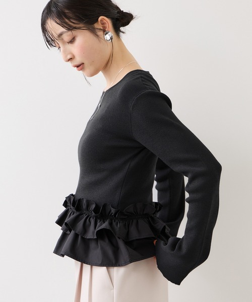 VIS（ビス）の「裾フリルティアードドッキングニット（ニット/セーター・レディース・ベージュ/チャコールグレー/オフホワイト・FREE）」の3枚目の写真