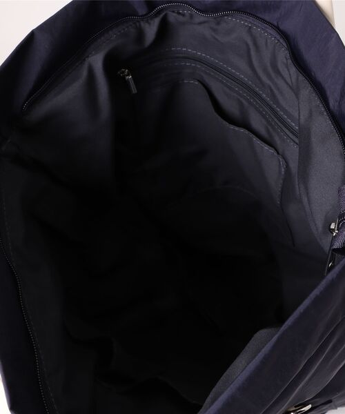 Bermosa(ベルモサ)の「【A4対応 / 撥水】2WAY ナイロン トート & リュック バックパック(トートバッグ・レディース・ブラック/カーキ/ネイビー/ベージュ/グレー・FREE)」の15枚目の写真