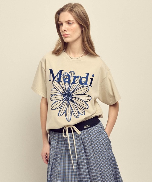 Mardi Mercredi(マルディメクルディ)の「【日本限定カラー】TSHIRT FLOWERMARDI NEEDLEWORK / Tシャツ フラワーマルディ ニードル ワーク(Tシャツ/カットソー・レディース・ホワイト×ネイビー/ネイビー×ホワイト/ライトグレー/ライトベージュ/クリーム/グレー×ピンク/ブルー/グレー系その他・FREE)」の9枚目の写真