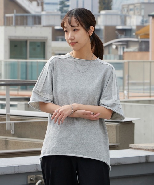 Garance et VioLette（ギャランスエトヴィオレット）の「Garance et VioLette/ギャランスエトヴィオレット カットオフスウェットTEE ハーフスリーブスウェット 秋 秋服 2026年秋冬（Tシャツ/カットソー・レディース・ベージュ/グレー/チャコール・FREE）」の4枚目の写真