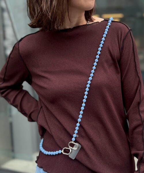 NOLLEY’S（ノーリーズ）の「NOLLEYS スマホストラップ L（チャーム・レディース・オフホワイト/サックスブルー/パープル・FREE）」の2枚目の写真