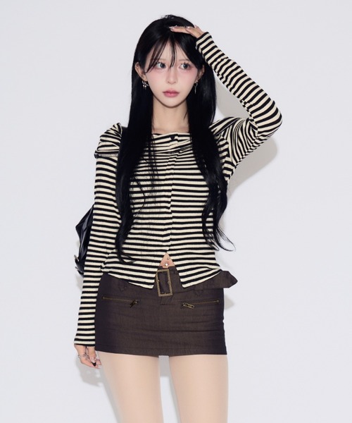 tinkerend(ティンカーエンド)の「Off-shoulder Striped Slit Tops / オフショルダーストライプスリットトップス(シャツ/ブラウス・レディース・ブラック/ホワイト・FREE)」の17枚目の写真