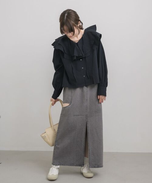 RETRO GIRL(レトロガール)の「スリットデザインデニムSK(デニムスカート・レディース・ブラック/ブルー・MEDIUM/LARGE)」の3枚目の写真