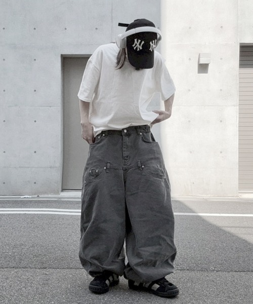 YACA(ヤーカ)の「Loose Denim Pigment PT/ルーズデニムピグメントパンツ【unisex item】(チノパンツ・レディース・チャコールグレー/ブラウン/アイボリー・FREE)」の1枚目の写真