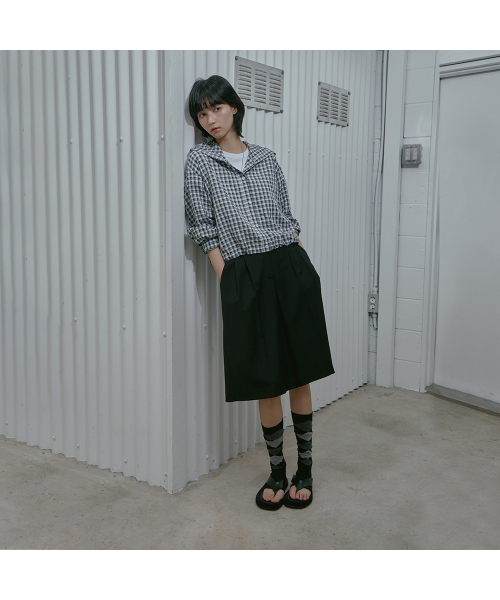 LAP（ラップ）の「バミューダワンタックスラックス AS1WP261（スラックス・レディース・ブラック・MEDIUM/SMALL）」の4枚目の写真