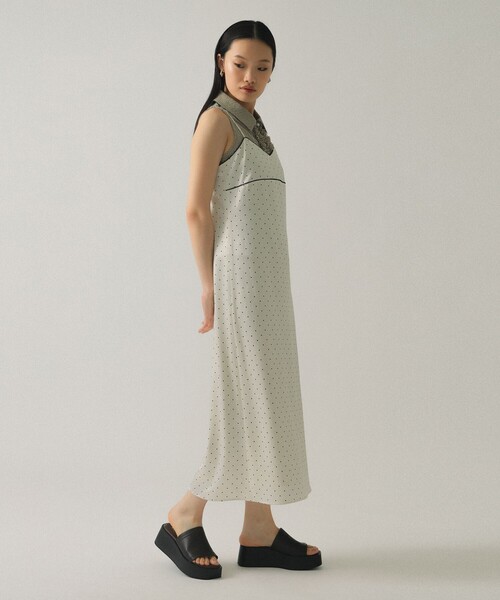 Ray BEAMS（レイビームス）の「サテン ドット キャミワンピース（ワンピース・レディース・ブラック/オフホワイト・1/0）」の3枚目の写真