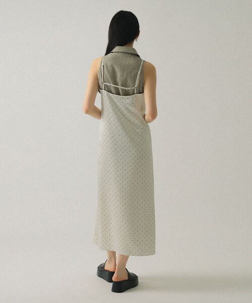 Ray BEAMS（レイビームス）の「サテン ドット キャミワンピース（ワンピース・レディース・ブラック/オフホワイト・1/0）」の4枚目の写真