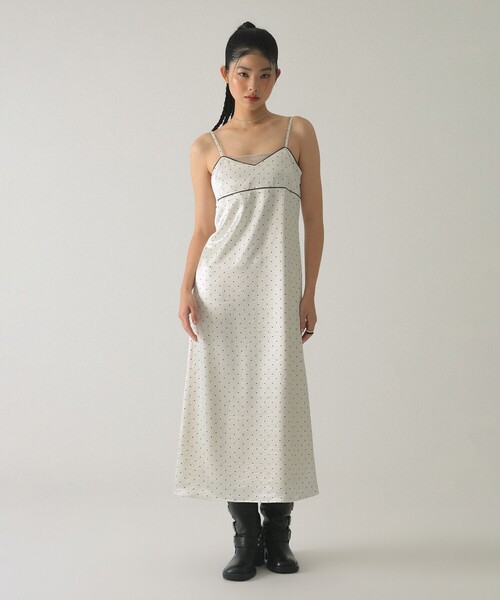 Ray BEAMS（レイビームス）の「サテン ドット キャミワンピース（ワンピース・レディース・ブラック/オフホワイト・1/0）」の5枚目の写真