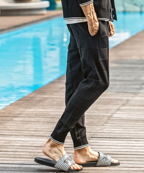 1PIU1UGUALE3 RELAX (ウノピゥウノウグァーレトレ リラックス)の「1PIU1UGUALE3 RELAX(ウノピゥウノウグァーレトレ リラックス)ブロックニット ロングパンツ(その他パンツ・メンズ・ホワイト/サックスブルー/ブラック・XL/L/M/S)」の11枚目の写真