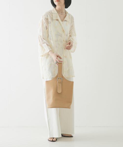 The Bagmati（ザバグマティ）の「『一部別注カラー』BAGMATI　レザーワンショルダーバッグ（ハンドバッグ・レディース・グリーン/ナチュラル・-）」の5枚目の写真