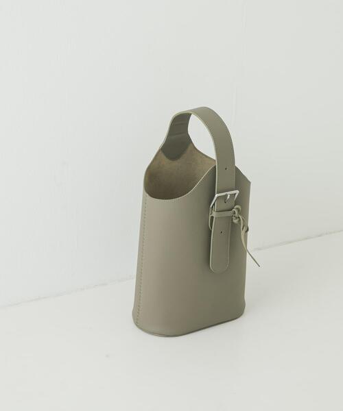 The Bagmati（ザバグマティ）の「『一部別注カラー』BAGMATI　レザーワンショルダーバッグ（ハンドバッグ・レディース・グリーン/ナチュラル・-）」の8枚目の写真