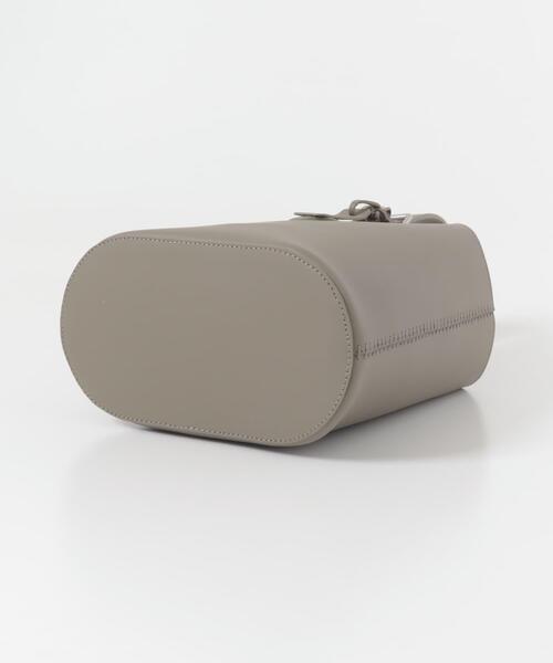 The Bagmati（ザバグマティ）の「『一部別注カラー』BAGMATI　レザーワンショルダーバッグ（ハンドバッグ・レディース・グリーン/ナチュラル・-）」の15枚目の写真