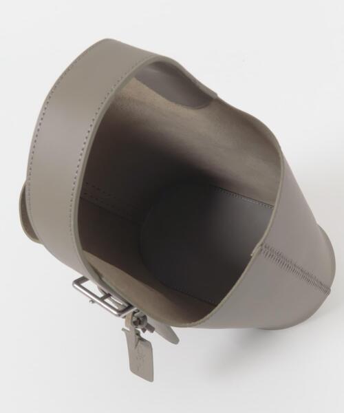 The Bagmati（ザバグマティ）の「『一部別注カラー』BAGMATI　レザーワンショルダーバッグ（ハンドバッグ・レディース・グリーン/ナチュラル・-）」の16枚目の写真