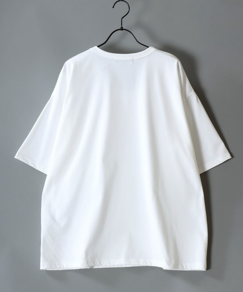 SITRY（シトリー）の「Silket Like Plain T-Shirt/吸水速乾 UVカット オーバーサイズ ショート丈 無地 半袖Tシャツ インナーTシャツ（Tシャツ/カットソー・メンズ・スミクロ/ライトグレー/ブラック/オフホワイト・M/L/LL）」の5枚目の写真