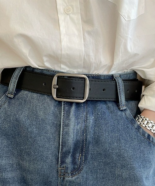 VIBGYOR(ヴィブジョー)の「フェイクレザーベルト / シンプルバックルベルト ブラック ブラウン ユニセックス 韓国系 古着MIX ベーシックベルト(DAY)(ベルト・レディース・ブラウン/ブラック・FREE)」の5枚目の写真