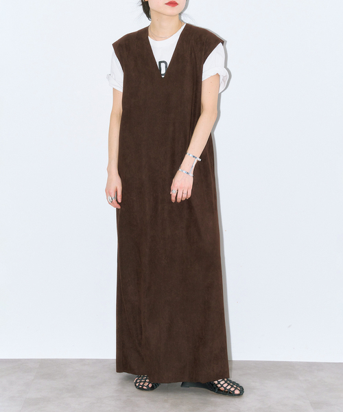CITYSHOP（シティーショップ）の「FAUX SUEDE I-LINE DRESS：ワンピース（ワンピース・レディース・ブラック/ブラウン系その他・36/38）」の2枚目の写真
