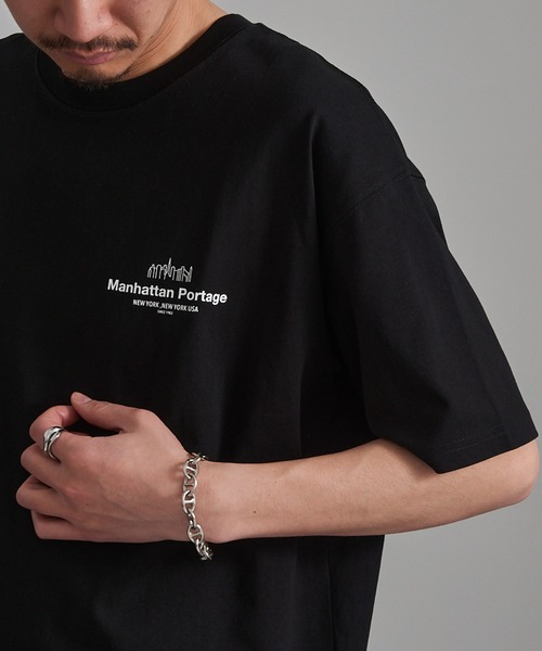 Manhattan Portage(マンハッタンポーテージ)の「【Manhattan Portage】別注 Manhattan Photo Tee /マンハッタンフォトTシャツ(Tシャツ/カットソー・レディース・ブラック/ホワイト/ブラウン・S/M/L)」の6枚目の写真