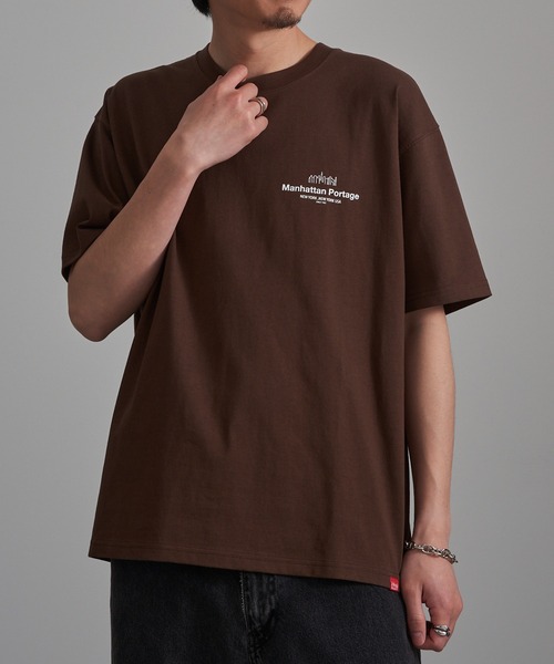 Manhattan Portage(マンハッタンポーテージ)の「【Manhattan Portage】別注 Manhattan Photo Tee /マンハッタンフォトTシャツ(Tシャツ/カットソー・レディース・ブラック/ホワイト/ブラウン・S/M/L)」の20枚目の写真