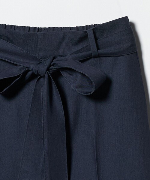 UNITED ARROWS（ユナイテッドアローズ）の「スラブ リボン テーパードパンツ（スラックス・レディース・ネイビー/ライトブルー/ブラック・38/40/36）」の13枚目の写真