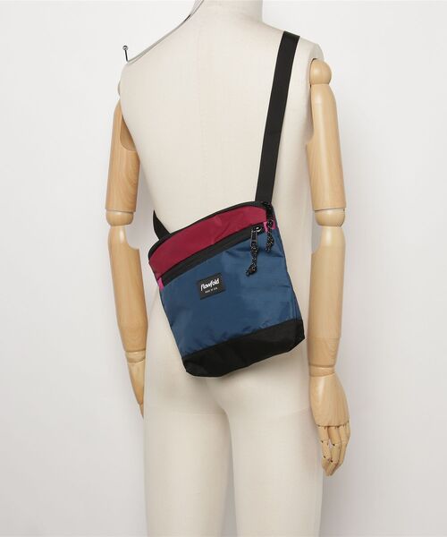 Flowfold(フローフォールド)の「【T18】【Flowfold/フローフォールド】MUSE 2L CROSSBODY BAG(ボディバッグ/ウエストポーチ・メンズ・その他1/その他2・FREE)」の6枚目の写真