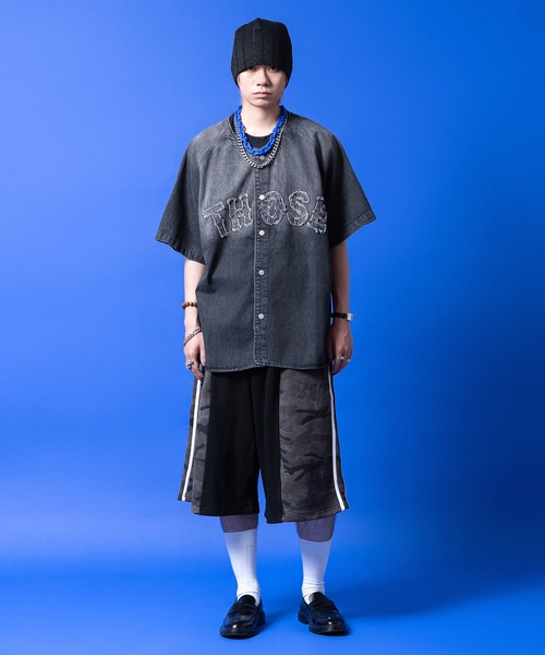 a.p.o.v.(エーピーオービー)の「a.p.o.v. ビンテージライクウォッシュドデニム共生地アーチロゴオーバーサイズベースボールシャツ(シャツ/ブラウス・メンズ・ブルー/ブラック/ライトブルー・ONESIZE)」の7枚目の写真