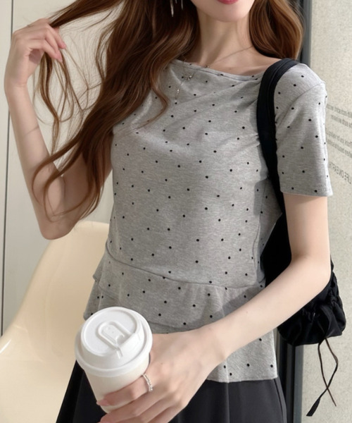 Ada.(エイダ)の「ドットデザイン フロントリボン付き Vネック 裾フリル半袖カットソー(Tシャツ/カットソー・レディース・グレー/ホワイト/ブラック・FREE)」の13枚目の写真
