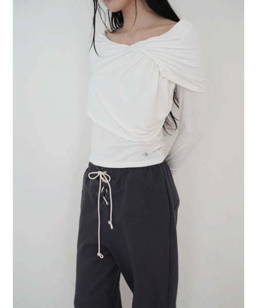 PEEVES PEEVES(フィブス フィブス)の「Drape Long Sleeve Top / White(Tシャツ/カットソー・レディース・その他・OS)」の2枚目の写真