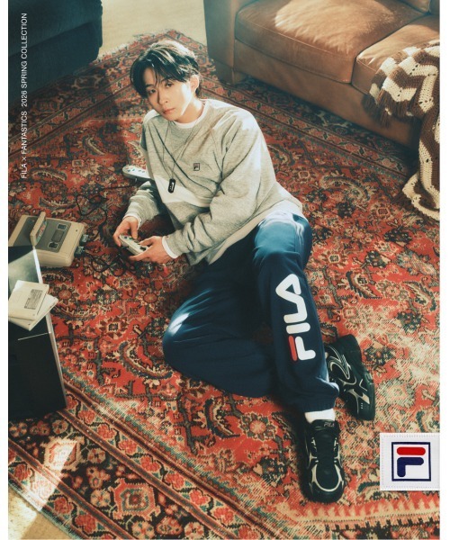 FILA（フィラ）の「RECHARGE26（スニーカー・レディース・ブラック・25.5cm/25.0cm/24.5cm/24.0cm/23.5cm/23.0cm/29.0cm/28.0cm/27.5cm/27.0cm/26.5cm/26.0cm）」の2枚目の写真