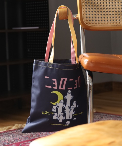 MOOMIN（ムーミン）の「ニョロニョロフェア トートバッグ  ニョロニョロ（トートバッグ・レディース・ネイビー・ONE SIZE）」の2枚目の写真