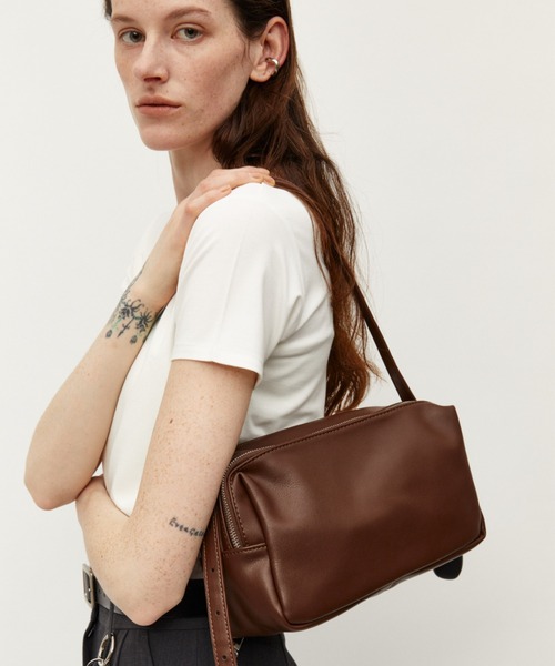 Auntie Rosa Holiday(アンティローザホリデー)の「ダブルジップレクタングルショルダー/2WAY(ショルダーバッグ・レディース・ブラック/ブラウン・FREE)」の9枚目の写真