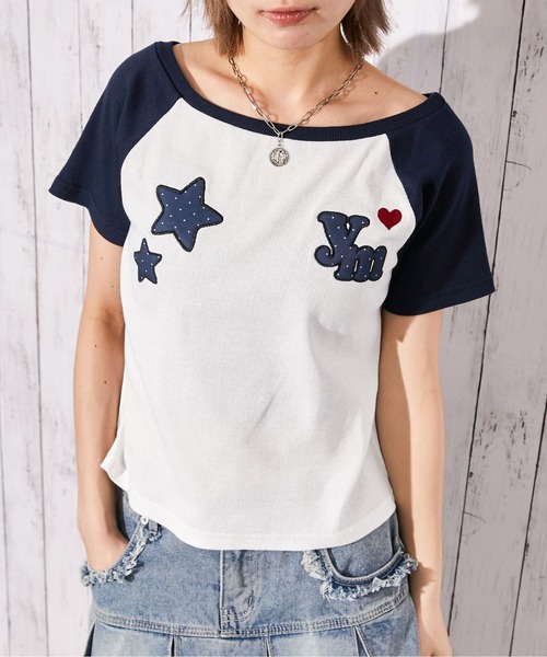 GORGE（ゴージ）の「《ワッペンデザイン》短丈配色ラグランTシャツ／Y2K／春夏／全3色（Tシャツ/カットソー・レディース・グレー/ネイビー/ホワイト・F）」の2枚目の写真