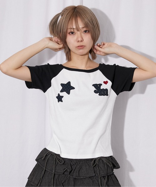 GORGE（ゴージ）の「《ワッペンデザイン》短丈配色ラグランTシャツ／Y2K／春夏／全3色（Tシャツ/カットソー・レディース・グレー/ネイビー/ホワイト・F）」の3枚目の写真