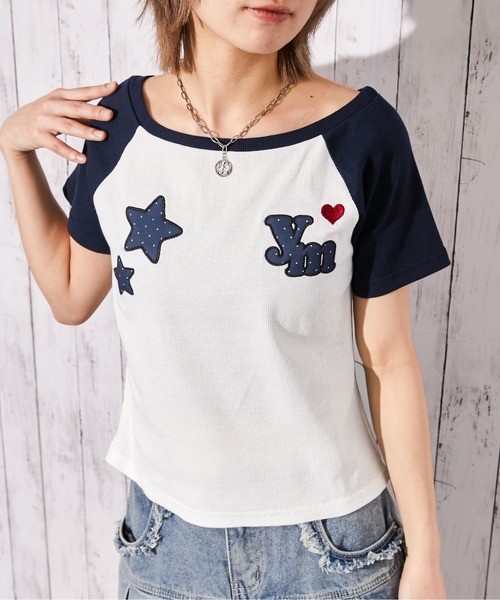 GORGE（ゴージ）の「《ワッペンデザイン》短丈配色ラグランTシャツ／Y2K／春夏／全3色（Tシャツ/カットソー・レディース・グレー/ネイビー/ホワイト・F）」の5枚目の写真