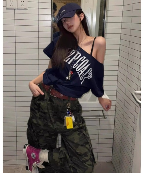 CHEER(チアー)の「アメリカンレトロ風オフショルダー半袖Tシャツ(Tシャツ/カットソー・レディース・ネイビー・フリー)」の6枚目の写真
