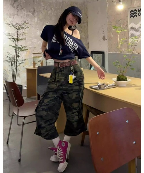 CHEER(チアー)の「アメリカンレトロ風オフショルダー半袖Tシャツ(Tシャツ/カットソー・レディース・ネイビー・フリー)」の9枚目の写真