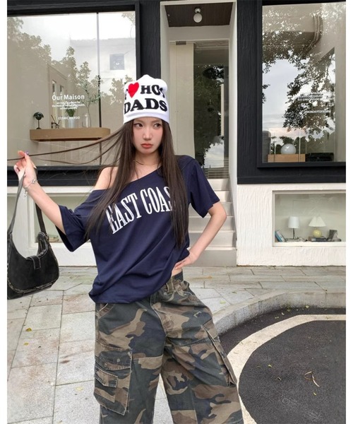 CHEER(チアー)の「アメリカンレトロ風オフショルダー半袖Tシャツ(Tシャツ/カットソー・レディース・ネイビー・フリー)」の4枚目の写真