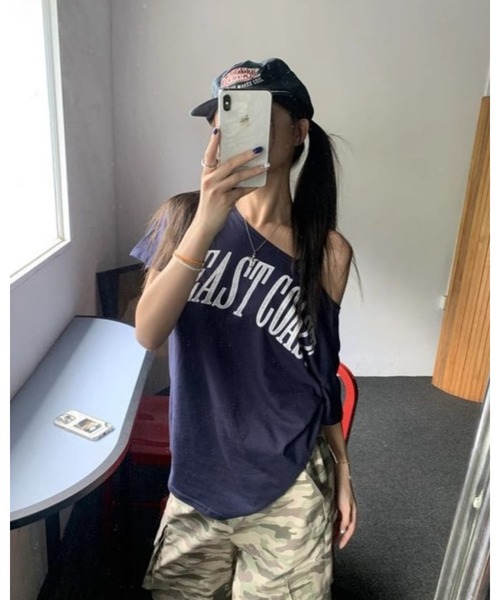 CHEER(チアー)の「アメリカンレトロ風オフショルダー半袖Tシャツ(Tシャツ/カットソー・レディース・ネイビー・フリー)」の15枚目の写真