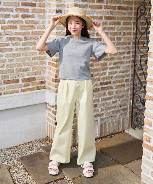 Amourire girl(アムリールガール)の「袖チュール オフショルダー 半袖 Tシャツ カットソー(Tシャツ/カットソー・キッズ・グレー/ピンク・130cm/140cm/150cm/160cm)」の7枚目の写真