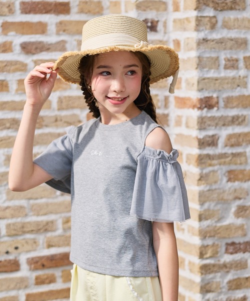 Amourire girl(アムリールガール)の「袖チュール オフショルダー 半袖 Tシャツ カットソー(Tシャツ/カットソー・キッズ・グレー/ピンク・130cm/140cm/150cm/160cm)」の5枚目の写真