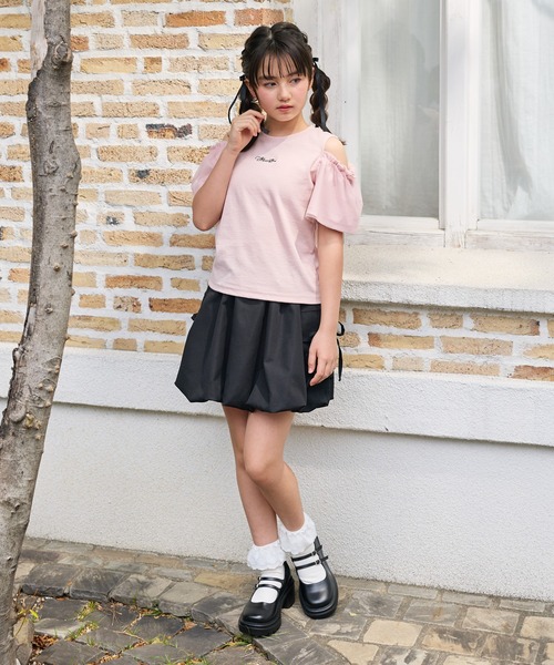 Amourire girl(アムリールガール)の「袖チュール オフショルダー 半袖 Tシャツ カットソー(Tシャツ/カットソー・キッズ・グレー/ピンク・130cm/140cm/150cm/160cm)」の16枚目の写真