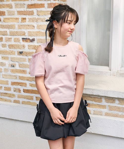 Amourire girl(アムリールガール)の「袖チュール オフショルダー 半袖 Tシャツ カットソー(Tシャツ/カットソー・キッズ・グレー/ピンク・130cm/140cm/150cm/160cm)」の12枚目の写真