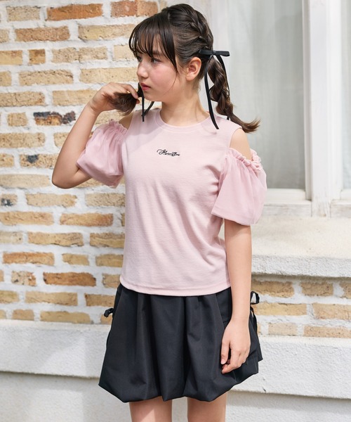 Amourire girl(アムリールガール)の「袖チュール オフショルダー 半袖 Tシャツ カットソー(Tシャツ/カットソー・キッズ・グレー/ピンク・130cm/140cm/150cm/160cm)」の11枚目の写真