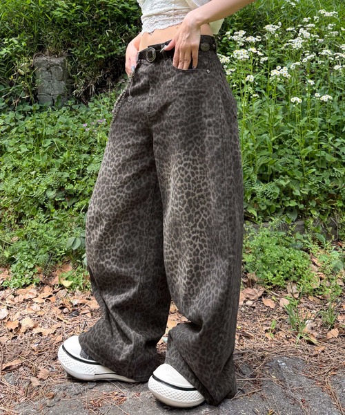 sedacle(セダクル)の「レオパード加工デニム(デニムパンツ・メンズ・ブラウン/ベージュ・SMALL/MEDIUM/LARGE)」の4枚目の写真